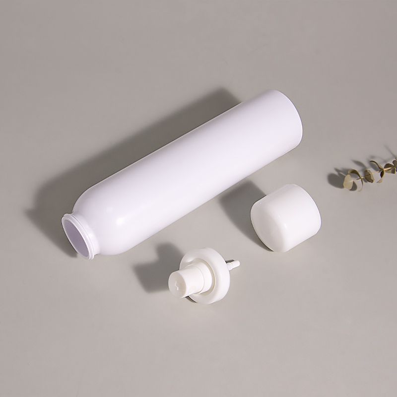 Mini cylindrical liquid bottle